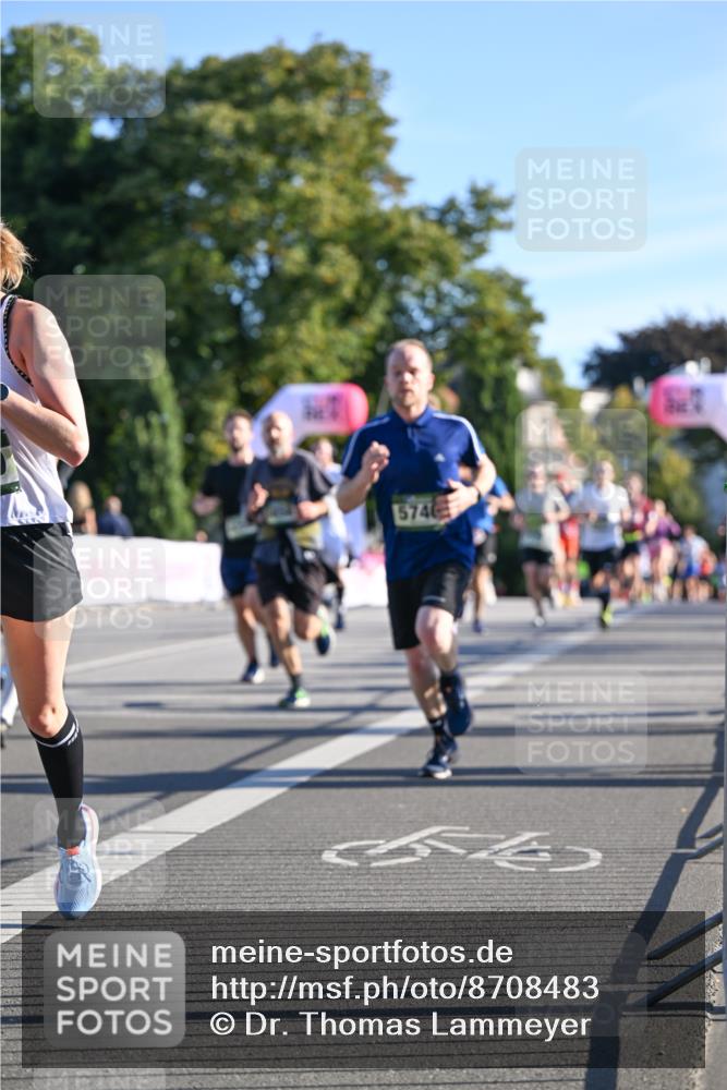 07.09.2025 - BARMER Alsterlauf Dr. Thomas Lammeyer http://msf.ph/oto/8708483 07.09.2025 09:30:53 Laufen 574 meine-sportfotos.de