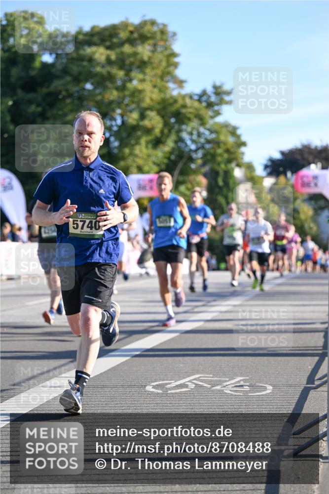 07.09.2025 - BARMER Alsterlauf Dr. Thomas Lammeyer http://msf.ph/oto/8708488 07.09.2025 09:30:54 Laufen 136, 5740, 3051 meine-sportfotos.de