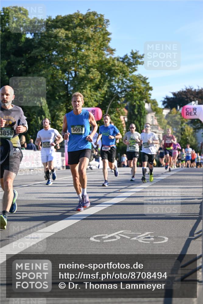 07.09.2025 - BARMER Alsterlauf Dr. Thomas Lammeyer http://msf.ph/oto/8708494 07.09.2025 09:30:55 Laufen 3858, 5820, 5051, 6235, 2802, 2162 meine-sportfotos.de
