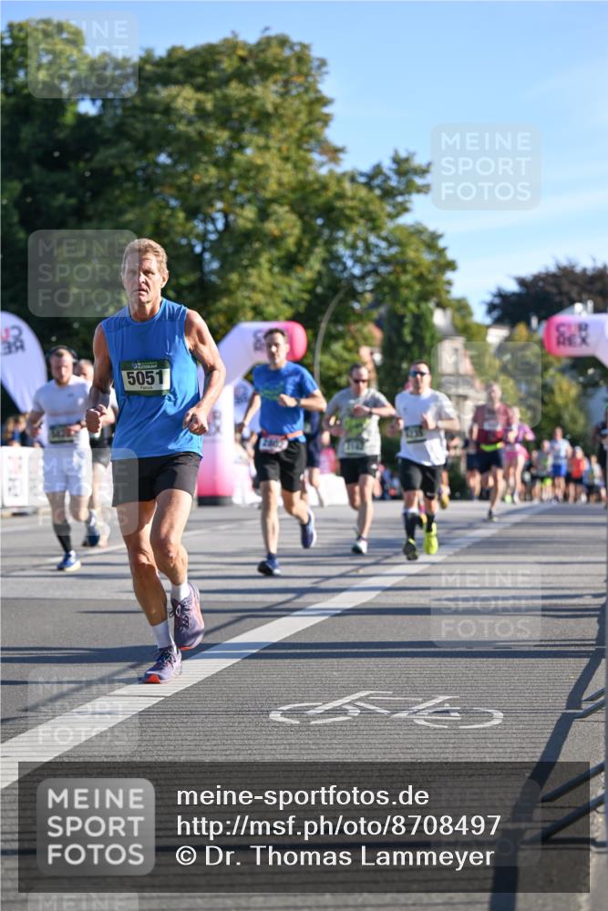 07.09.2025 - BARMER Alsterlauf Dr. Thomas Lammeyer http://msf.ph/oto/8708497 07.09.2025 09:30:55 Laufen 5051 meine-sportfotos.de