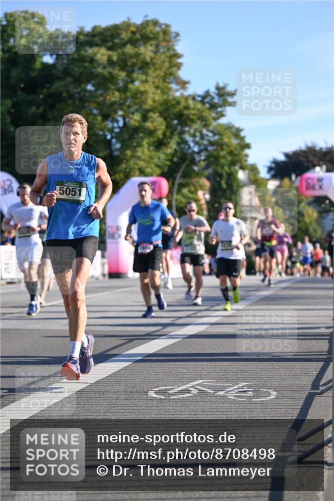 07.09.2025 - BARMER Alsterlauf Dr. Thomas Lammeyer http://msf.ph/oto/8708498 07.09.2025 09:30:55 Laufen 5051 meine-sportfotos.de