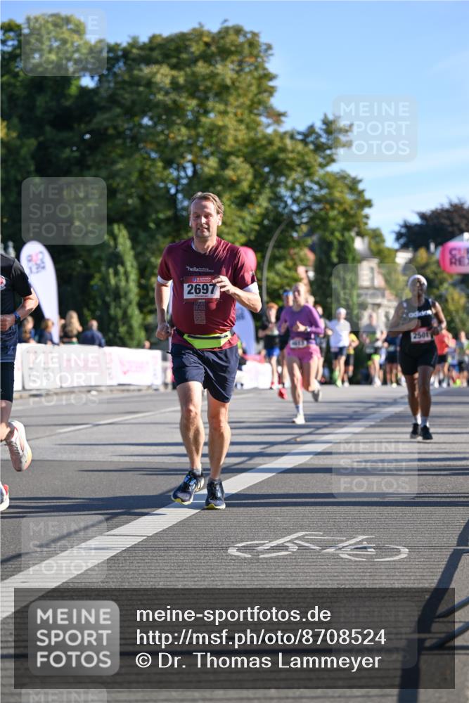 07.09.2025 - BARMER Alsterlauf Dr. Thomas Lammeyer http://msf.ph/oto/8708524 07.09.2025 09:31:01 Laufen 2697, 2501 meine-sportfotos.de