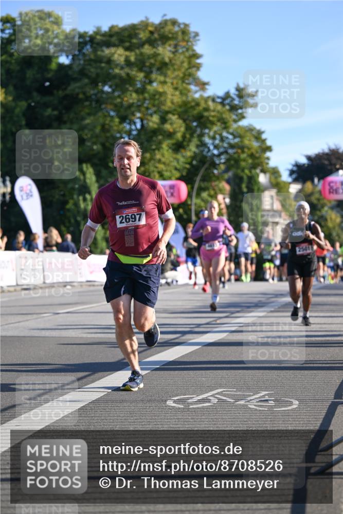 07.09.2025 - BARMER Alsterlauf Dr. Thomas Lammeyer http://msf.ph/oto/8708526 07.09.2025 09:31:01 Laufen 2697, 2501 meine-sportfotos.de
