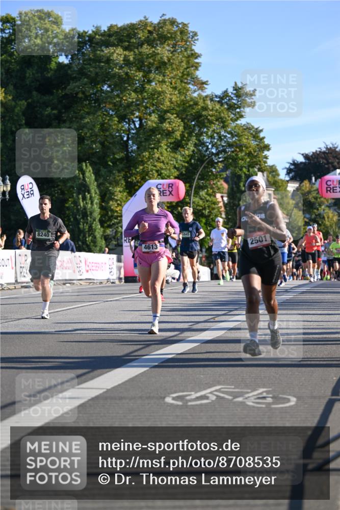 07.09.2025 - BARMER Alsterlauf Dr. Thomas Lammeyer http://msf.ph/oto/8708535 07.09.2025 09:31:03 Laufen 8240, 4613, 5945, 2501 meine-sportfotos.de