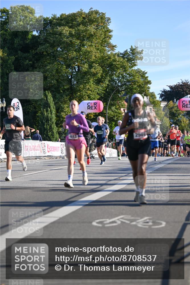 07.09.2025 - BARMER Alsterlauf Dr. Thomas Lammeyer http://msf.ph/oto/8708537 07.09.2025 09:31:03 Laufen 824, 4613, 5945, 2501 meine-sportfotos.de
