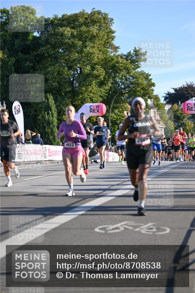 07.09.2025 - BARMER Alsterlauf Dr. Thomas Lammeyer http://msf.ph/oto/8708538 07.09.2025 09:31:03 Laufen 8240, 395, 4613, 5945 meine-sportfotos.de
