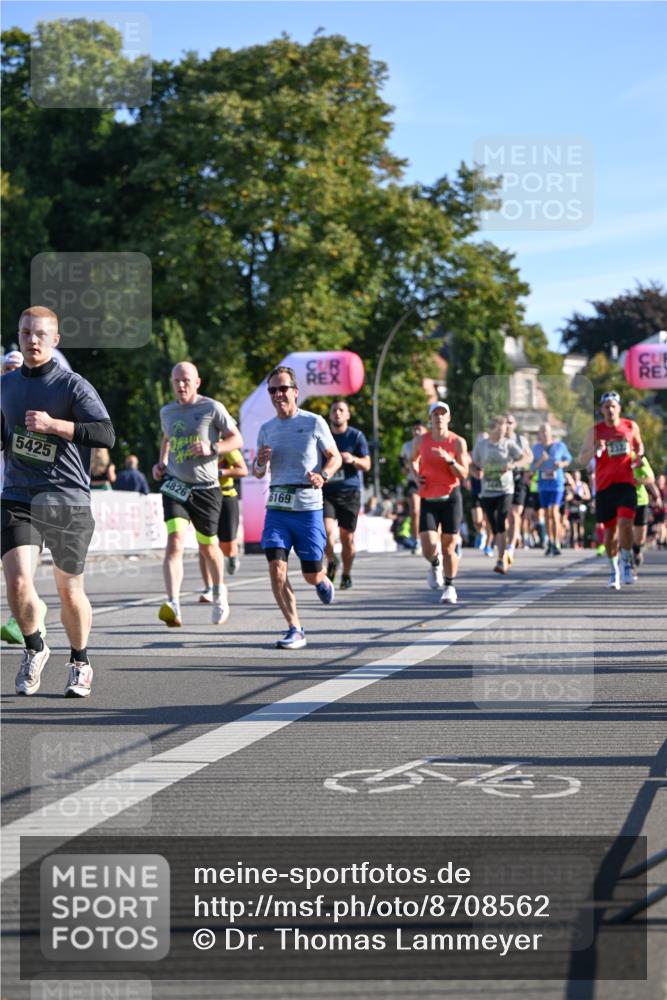 07.09.2025 - BARMER Alsterlauf Dr. Thomas Lammeyer http://msf.ph/oto/8708562 07.09.2025 09:31:08 Laufen 5425, 4826, 6169 meine-sportfotos.de