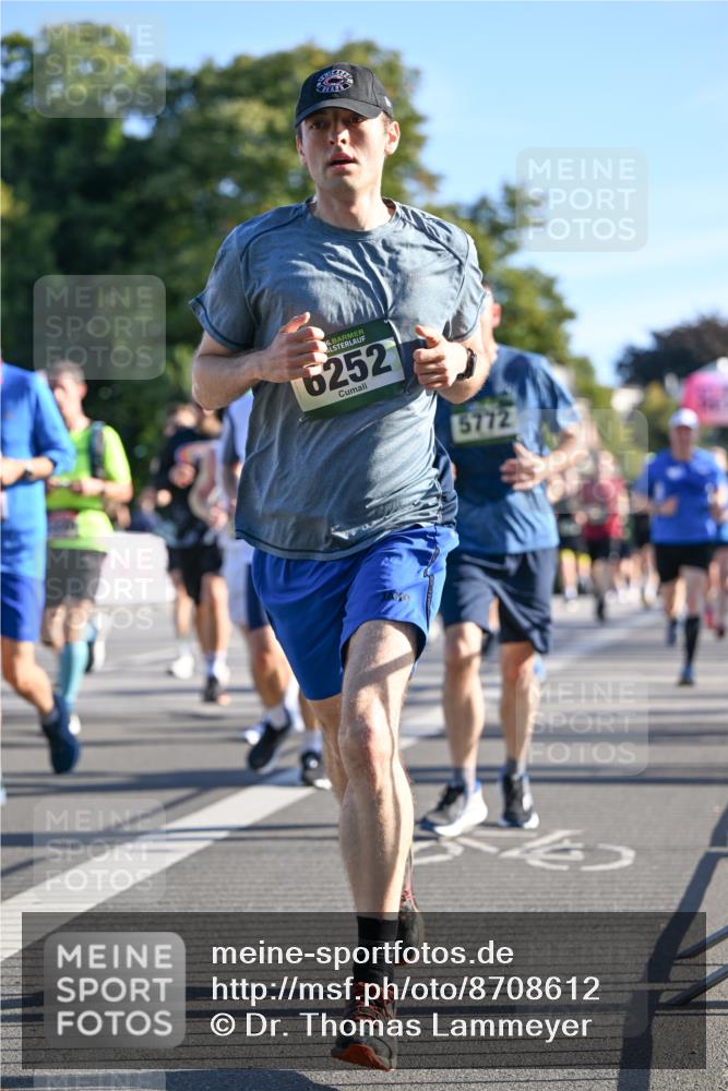 07.09.2025 - BARMER Alsterlauf Dr. Thomas Lammeyer http://msf.ph/oto/8708612 07.09.2025 09:31:16 Laufen 6, 6252, 5772 meine-sportfotos.de