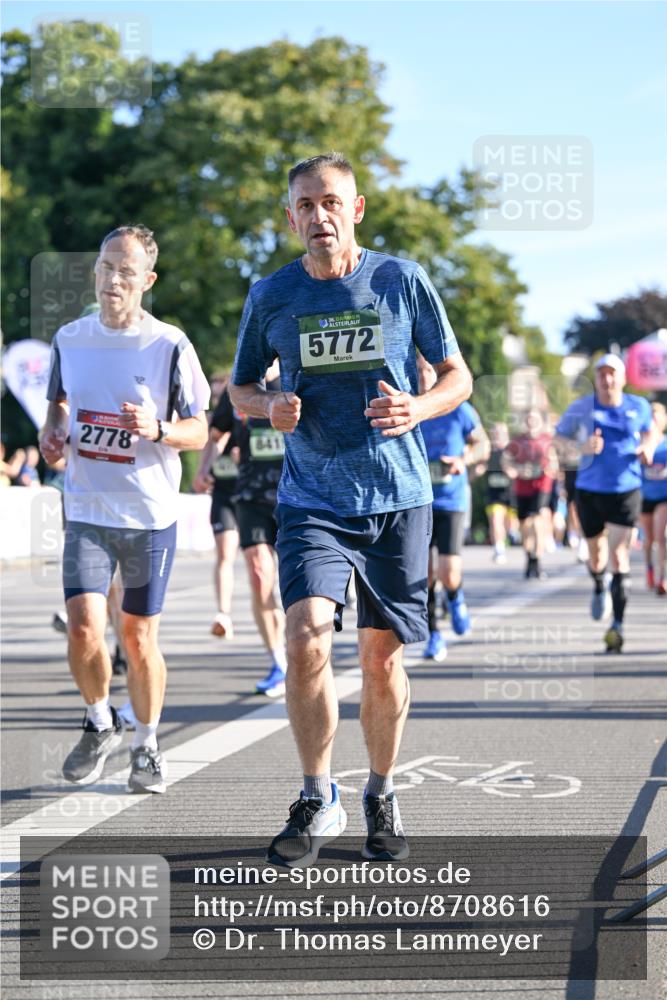 07.09.2025 - BARMER Alsterlauf Dr. Thomas Lammeyer http://msf.ph/oto/8708616 07.09.2025 09:31:16 Laufen 2778, 8411, 36, 5772 meine-sportfotos.de