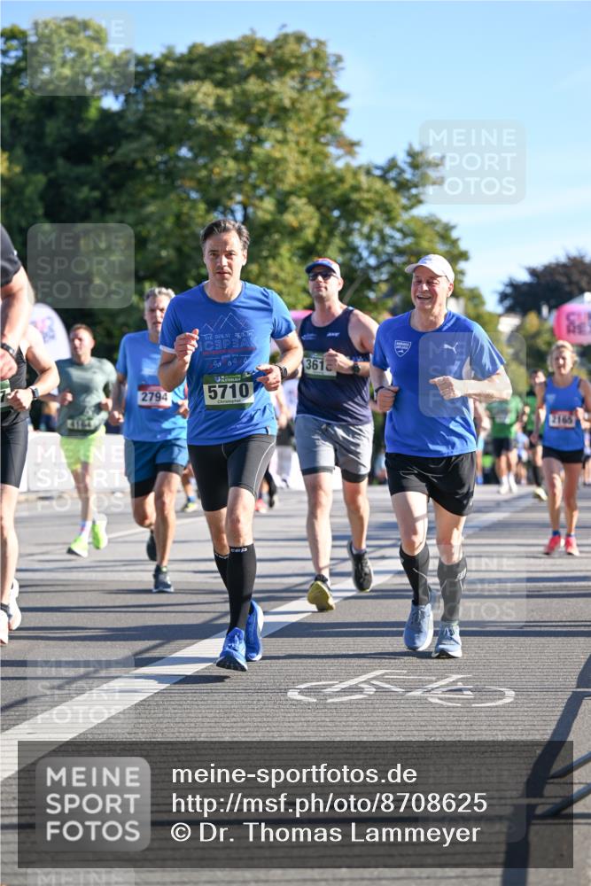 07.09.2025 - BARMER Alsterlauf Dr. Thomas Lammeyer http://msf.ph/oto/8708625 07.09.2025 09:31:18 Laufen 4164, 2794, 5710, 361 meine-sportfotos.de