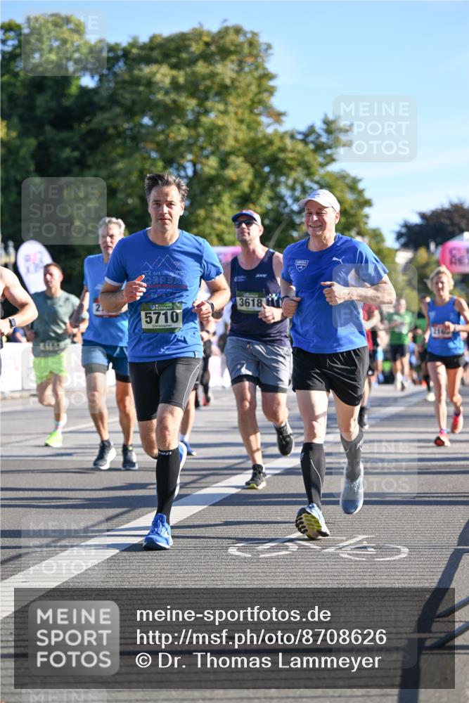 07.09.2025 - BARMER Alsterlauf Dr. Thomas Lammeyer http://msf.ph/oto/8708626 07.09.2025 09:31:18 Laufen 3, 3, 5710, 3618 meine-sportfotos.de