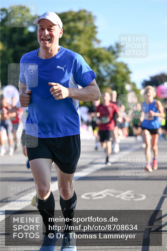 07.09.2025 - BARMER Alsterlauf Dr. Thomas Lammeyer http://msf.ph/oto/8708634 07.09.2025 09:31:19 Laufen 1144 meine-sportfotos.de