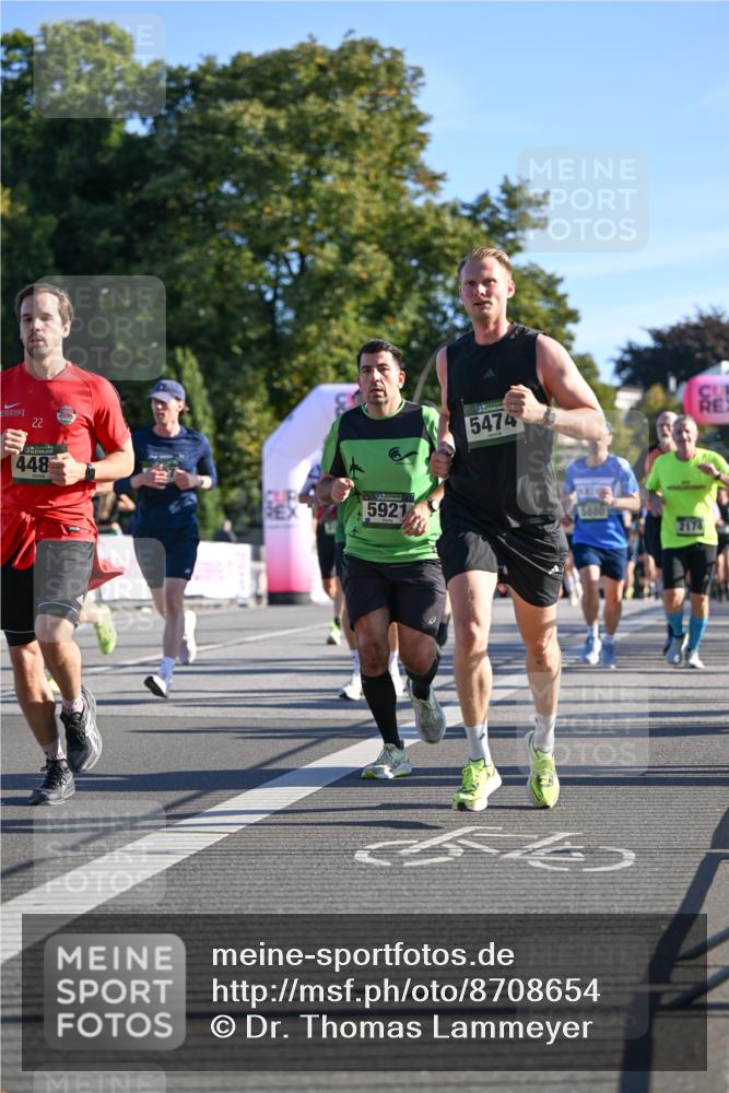 07.09.2025 - BARMER Alsterlauf Dr. Thomas Lammeyer http://msf.ph/oto/8708654 07.09.2025 09:31:23 Laufen 22, 448, 5921, 5474, 5880, 2174 meine-sportfotos.de