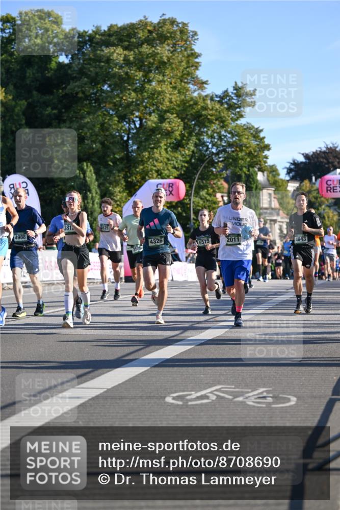07.09.2025 - BARMER Alsterlauf Dr. Thomas Lammeyer http://msf.ph/oto/8708690 07.09.2025 09:31:29 Laufen 381, 3525, 4988, 4326, 3579, 5575, 2011, 4043 meine-sportfotos.de