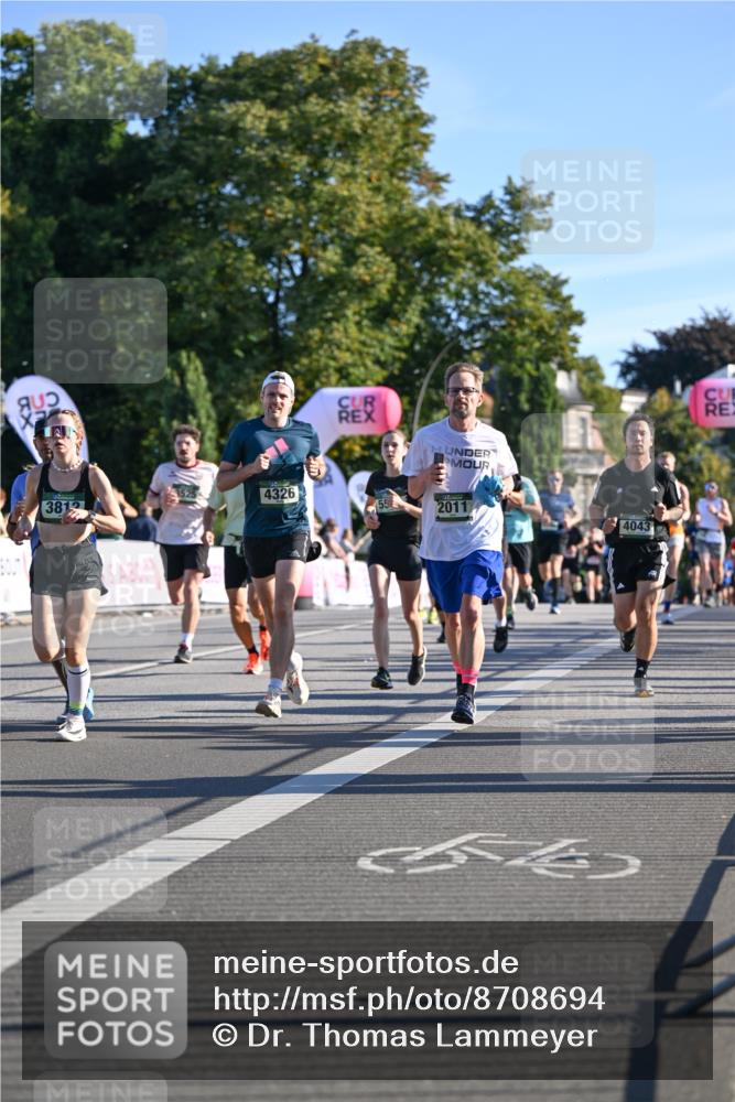 07.09.2025 - BARMER Alsterlauf Dr. Thomas Lammeyer http://msf.ph/oto/8708694 07.09.2025 09:31:30 Laufen 3525, 4326, 3812, 2011, 4043 meine-sportfotos.de