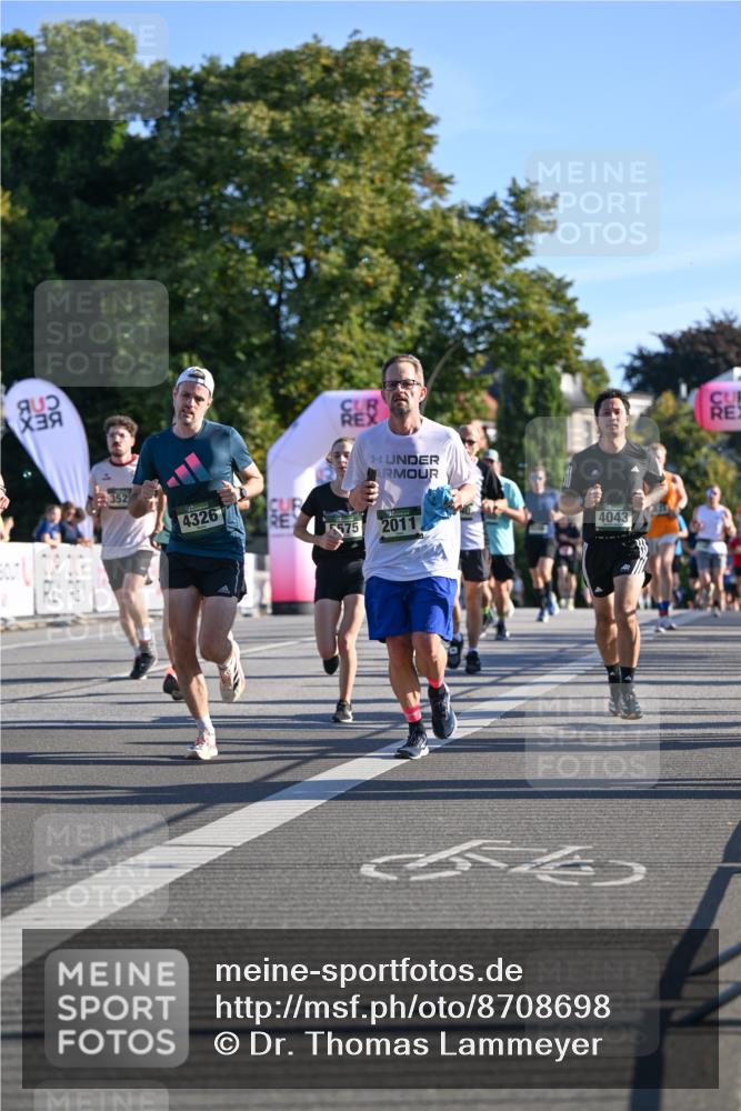 07.09.2025 - BARMER Alsterlauf Dr. Thomas Lammeyer http://msf.ph/oto/8708698 07.09.2025 09:31:30 Laufen 4326, 575, 2011, 4043 meine-sportfotos.de