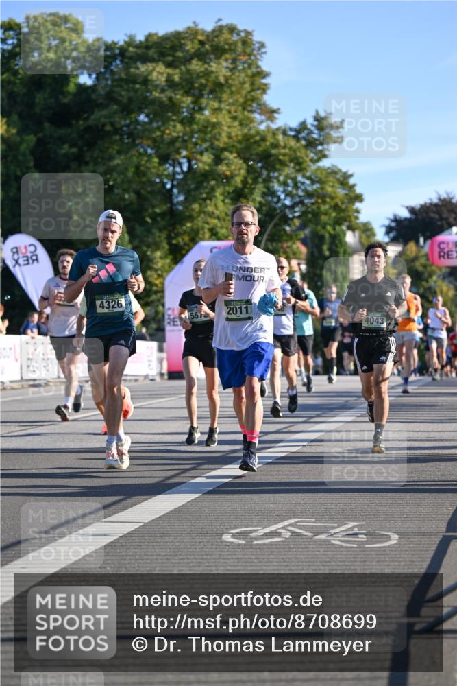07.09.2025 - BARMER Alsterlauf Dr. Thomas Lammeyer http://msf.ph/oto/8708699 07.09.2025 09:31:31 Laufen 4326, 557, 2011, 4043 meine-sportfotos.de
