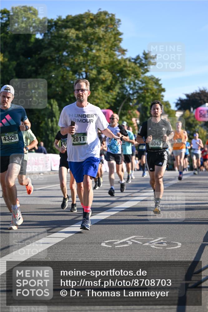 07.09.2025 - BARMER Alsterlauf Dr. Thomas Lammeyer http://msf.ph/oto/8708703 07.09.2025 09:31:31 Laufen 4326, 2011, 4043 meine-sportfotos.de