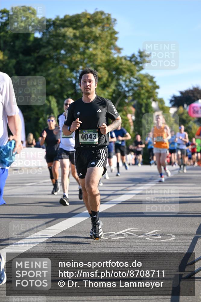 07.09.2025 - BARMER Alsterlauf Dr. Thomas Lammeyer http://msf.ph/oto/8708711 07.09.2025 09:31:33 Laufen 17, 136, 4043 meine-sportfotos.de