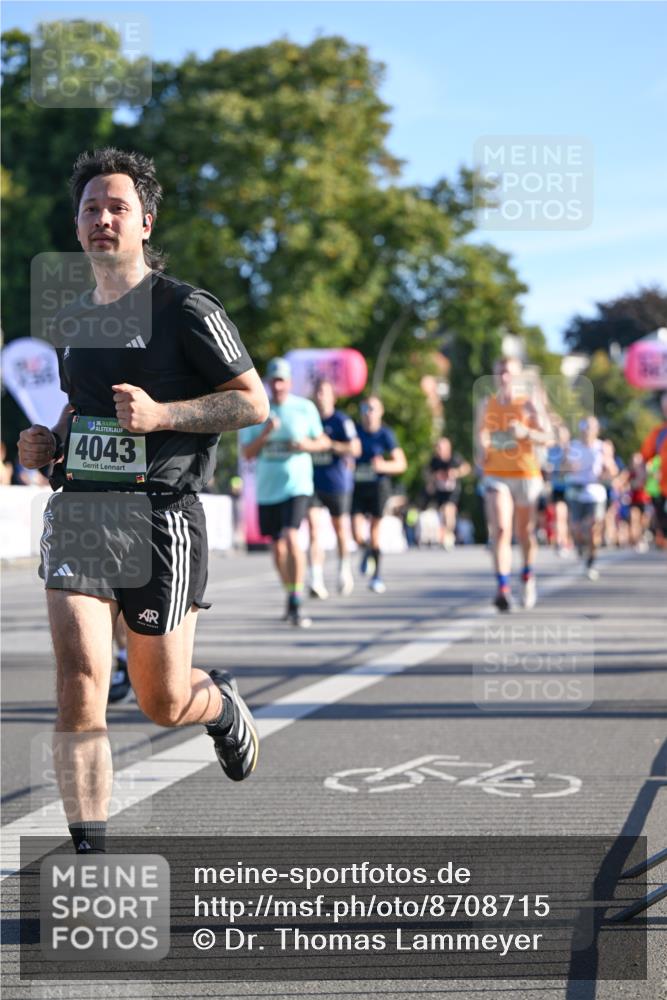 07.09.2025 - BARMER Alsterlauf Dr. Thomas Lammeyer http://msf.ph/oto/8708715 07.09.2025 09:31:33 Laufen 36, 4043 meine-sportfotos.de