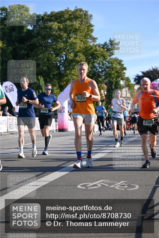 07.09.2025 - BARMER Alsterlauf Dr. Thomas Lammeyer http://msf.ph/oto/8708730 07.09.2025 09:31:35 Laufen 4103, 8200, 3623, 749, 2365 meine-sportfotos.de