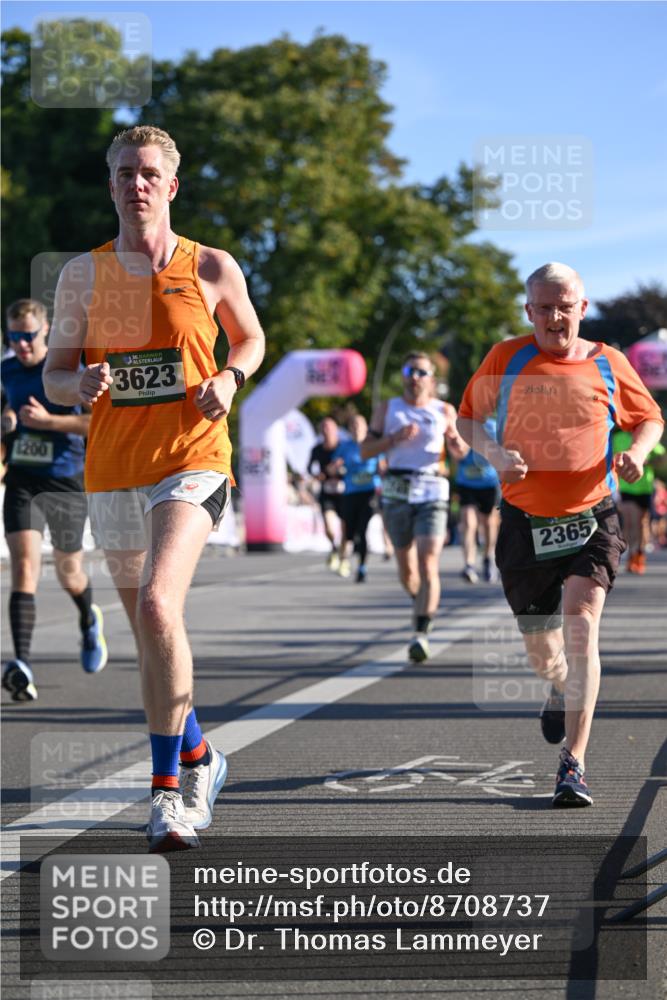 07.09.2025 - BARMER Alsterlauf Dr. Thomas Lammeyer http://msf.ph/oto/8708737 07.09.2025 09:31:36 Laufen 1200, 10, 3623, 2365 meine-sportfotos.de
