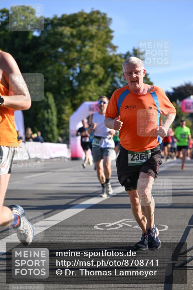 07.09.2025 - BARMER Alsterlauf Dr. Thomas Lammeyer http://msf.ph/oto/8708741 07.09.2025 09:31:37 Laufen 15, 2365 meine-sportfotos.de