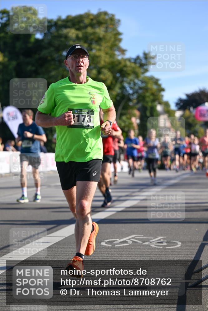 07.09.2025 - BARMER Alsterlauf Dr. Thomas Lammeyer http://msf.ph/oto/8708762 07.09.2025 09:31:43 Laufen 60, 136, 3173 meine-sportfotos.de