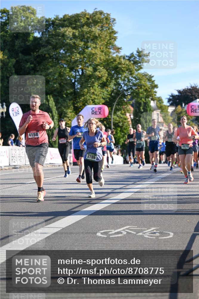 07.09.2025 - BARMER Alsterlauf Dr. Thomas Lammeyer http://msf.ph/oto/8708775 07.09.2025 09:31:45 Laufen 4158, 6017, 2789, 2010, 4979 meine-sportfotos.de