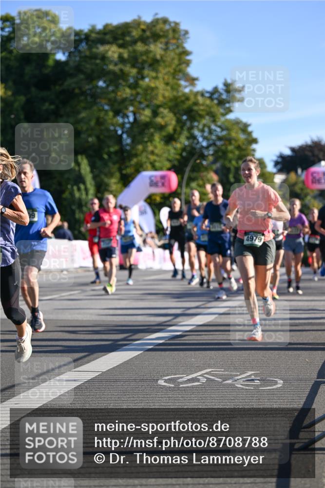 07.09.2025 - BARMER Alsterlauf Dr. Thomas Lammeyer http://msf.ph/oto/8708788 07.09.2025 09:31:47 Laufen 4979 meine-sportfotos.de