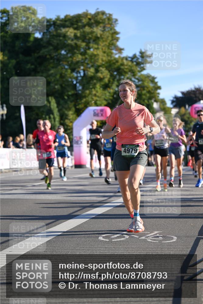 07.09.2025 - BARMER Alsterlauf Dr. Thomas Lammeyer http://msf.ph/oto/8708793 07.09.2025 09:31:48 Laufen 4979 meine-sportfotos.de