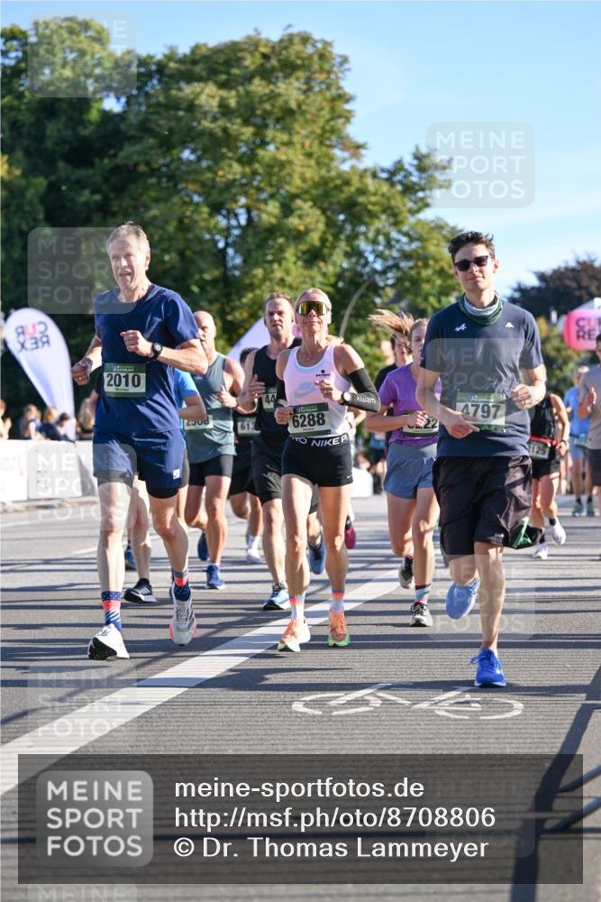 07.09.2025 - BARMER Alsterlauf Dr. Thomas Lammeyer http://msf.ph/oto/8708806 07.09.2025 09:31:50 Laufen 2010, 12508, 613, 6288, 4797, 2125 meine-sportfotos.de