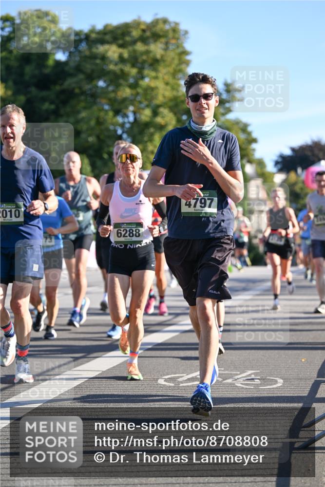 07.09.2025 - BARMER Alsterlauf Dr. Thomas Lammeyer http://msf.ph/oto/8708808 07.09.2025 09:31:51 Laufen 2010, 4797, 6288 meine-sportfotos.de
