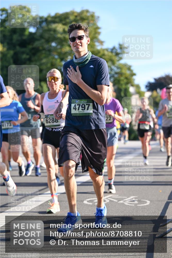 07.09.2025 - BARMER Alsterlauf Dr. Thomas Lammeyer http://msf.ph/oto/8708810 07.09.2025 09:31:51 Laufen 4173, 6288, 36, 4797, 22 meine-sportfotos.de