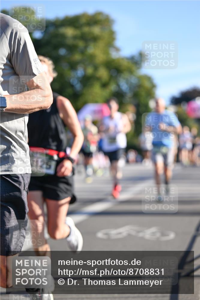 07.09.2025 - BARMER Alsterlauf Dr. Thomas Lammeyer http://msf.ph/oto/8708831 07.09.2025 09:31:54 Laufen 125 meine-sportfotos.de