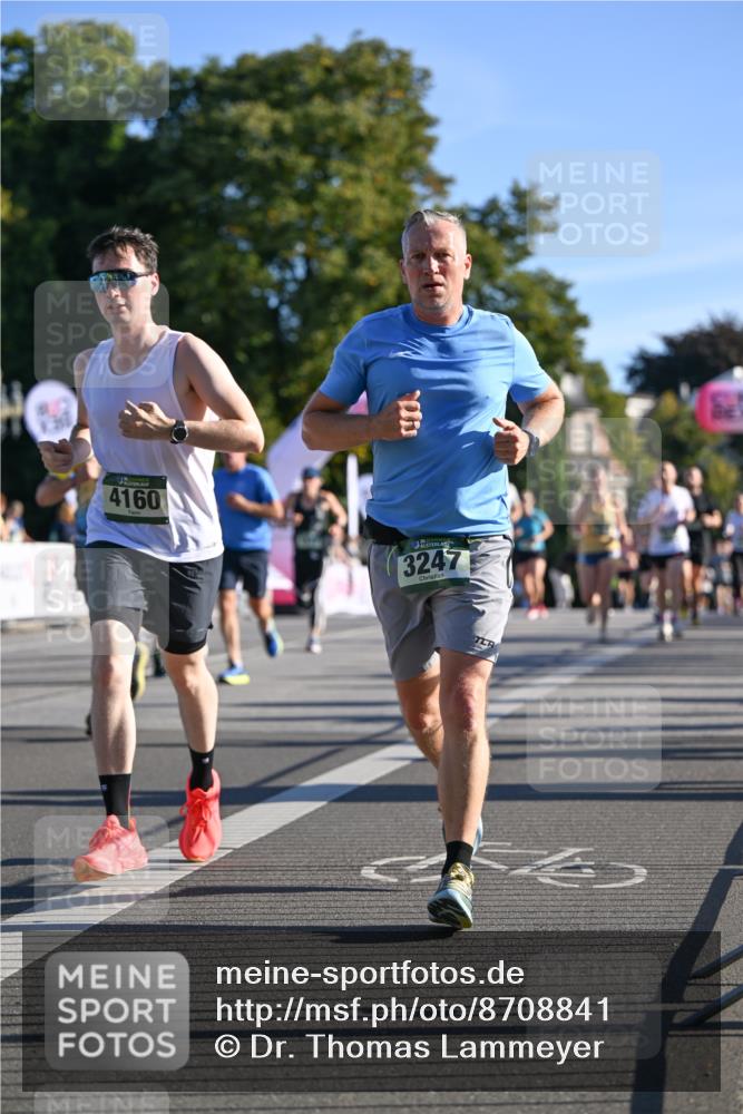 07.09.2025 - BARMER Alsterlauf Dr. Thomas Lammeyer http://msf.ph/oto/8708841 07.09.2025 09:31:56 Laufen 4160, 3247 meine-sportfotos.de