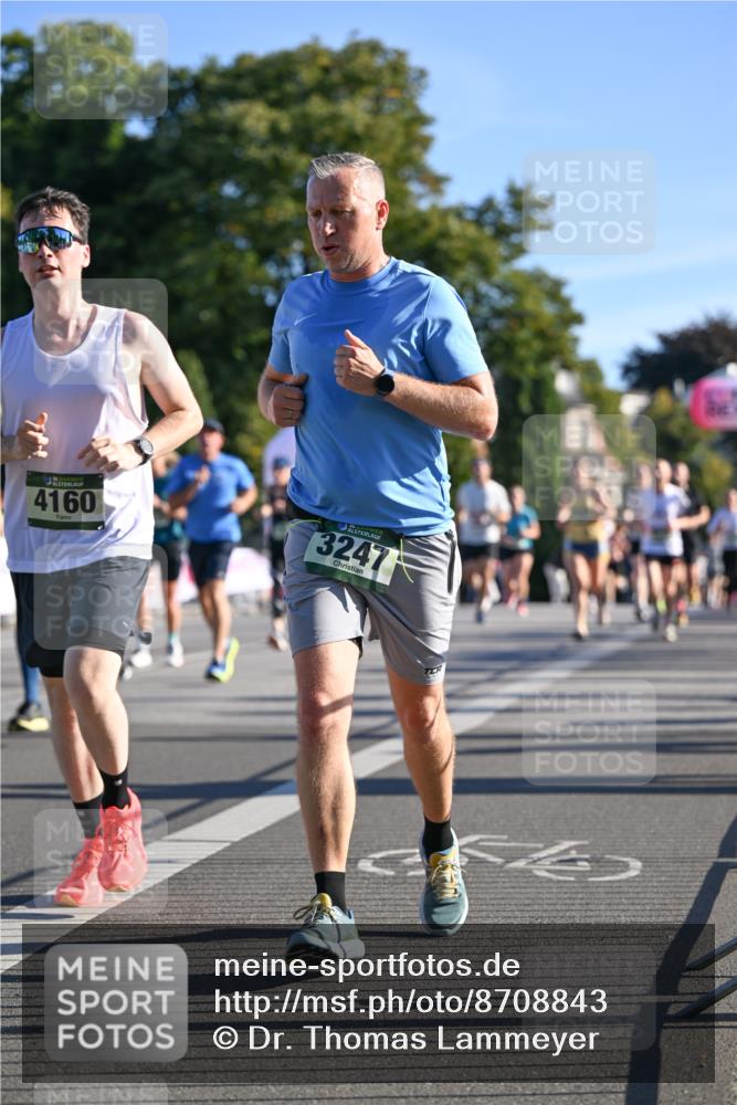 07.09.2025 - BARMER Alsterlauf Dr. Thomas Lammeyer http://msf.ph/oto/8708843 07.09.2025 09:31:56 Laufen 4160, 3247 meine-sportfotos.de