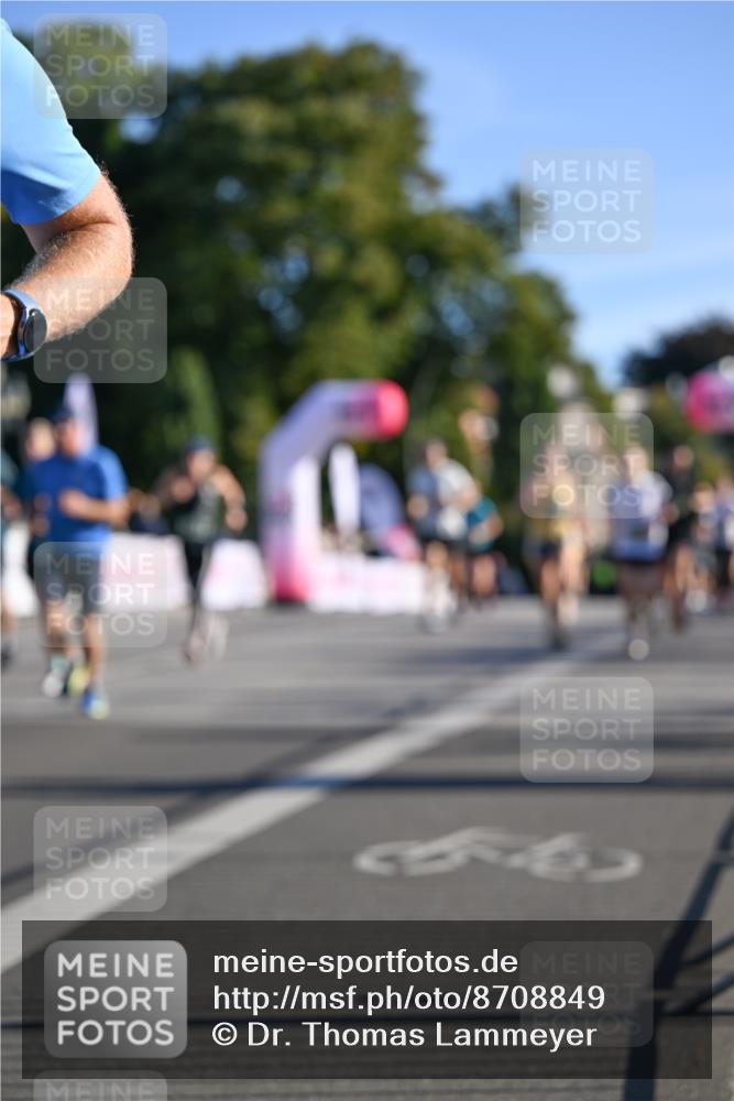 07.09.2025 - BARMER Alsterlauf Dr. Thomas Lammeyer http://msf.ph/oto/8708849 07.09.2025 09:31:57 Laufen  meine-sportfotos.de