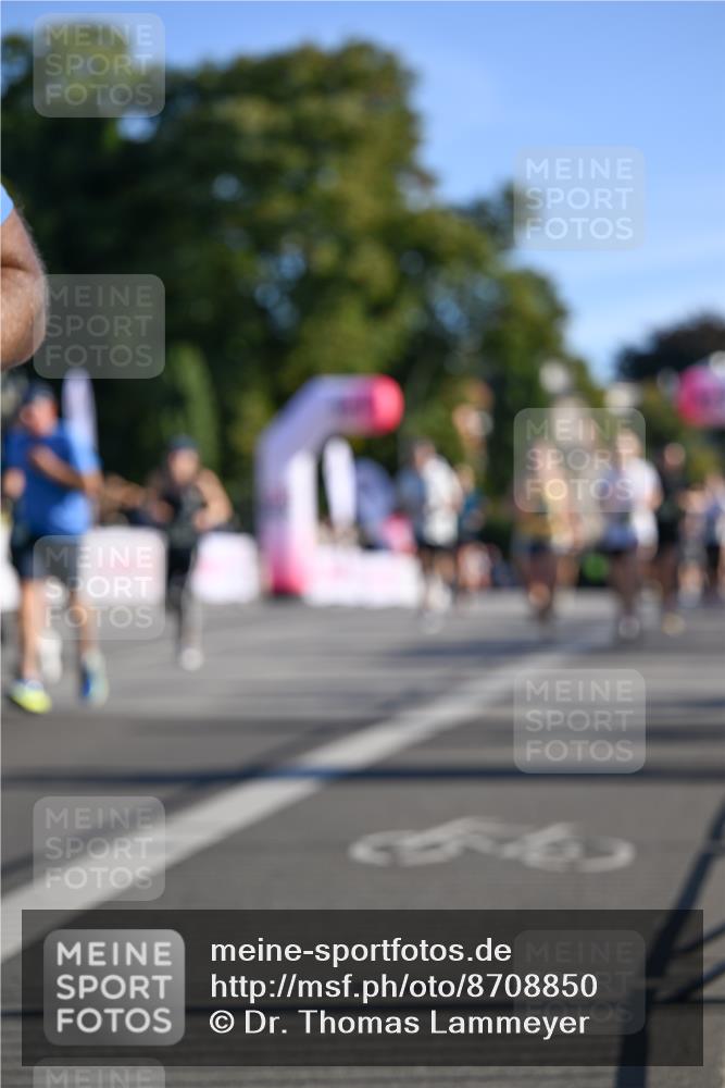 07.09.2025 - BARMER Alsterlauf Dr. Thomas Lammeyer http://msf.ph/oto/8708850 07.09.2025 09:31:57 Laufen  meine-sportfotos.de