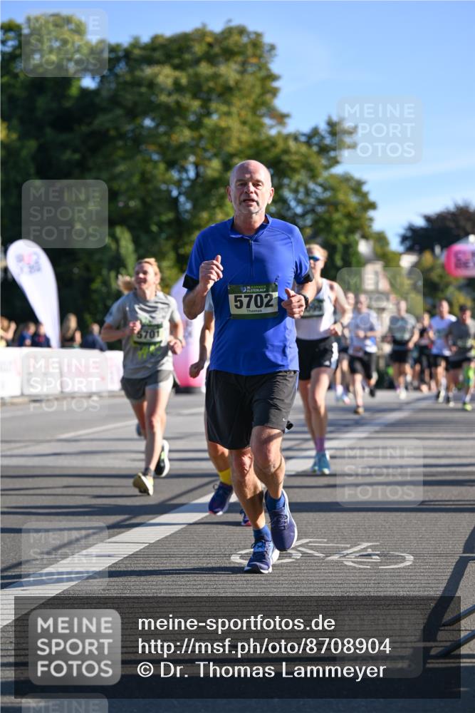07.09.2025 - BARMER Alsterlauf Dr. Thomas Lammeyer http://msf.ph/oto/8708904 07.09.2025 09:32:06 Laufen 5701, 5702 meine-sportfotos.de