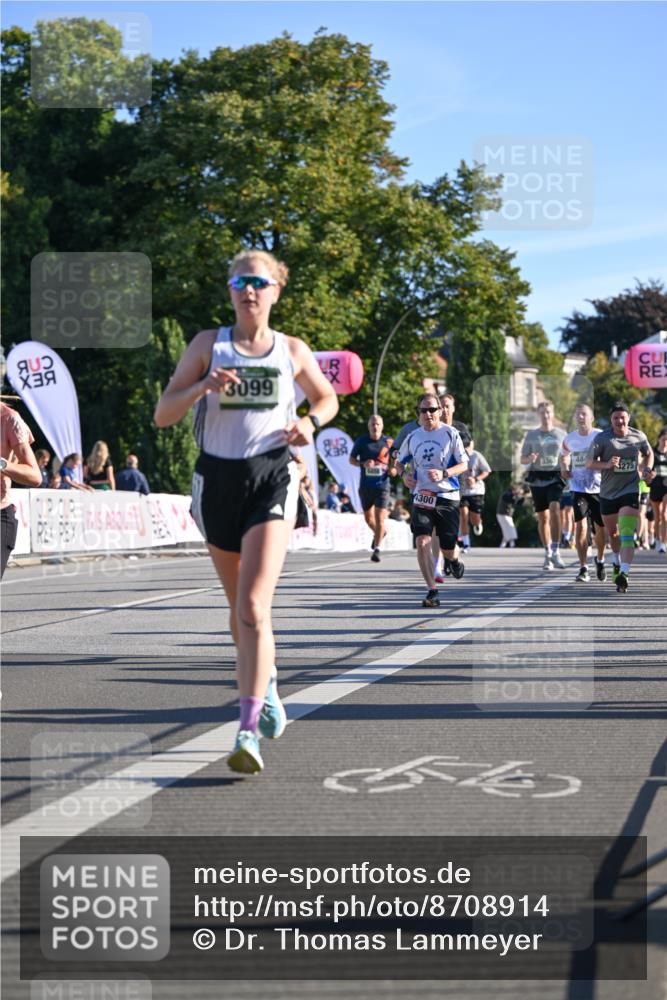 07.09.2025 - BARMER Alsterlauf Dr. Thomas Lammeyer http://msf.ph/oto/8708914 07.09.2025 09:32:08 Laufen 3099, 4300, 275 meine-sportfotos.de