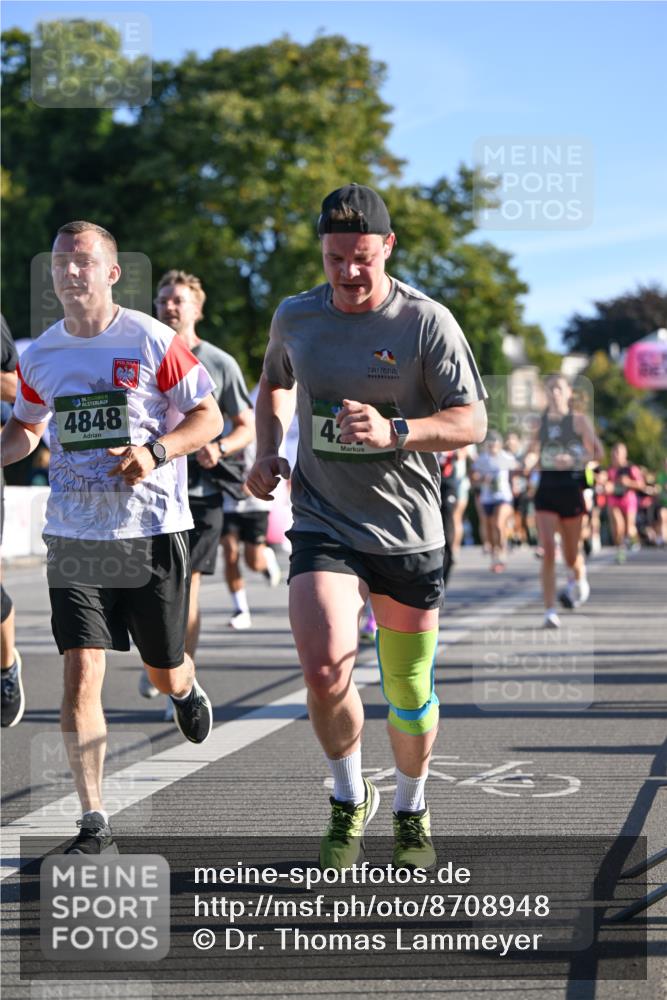 07.09.2025 - BARMER Alsterlauf Dr. Thomas Lammeyer http://msf.ph/oto/8708948 07.09.2025 09:32:13 Laufen 36, 4848, 42 meine-sportfotos.de