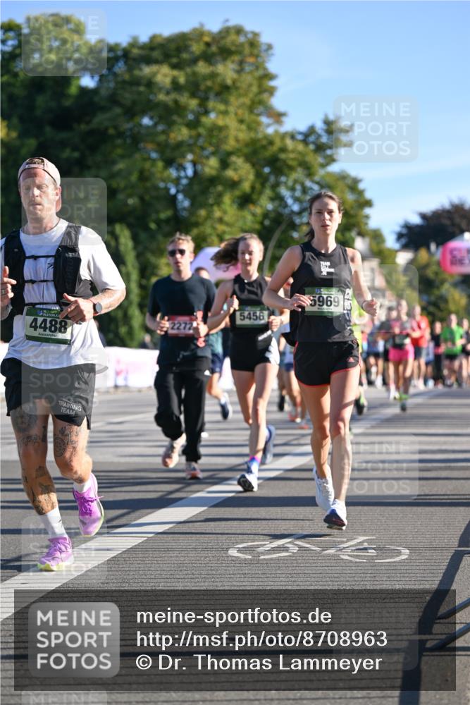 07.09.2025 - BARMER Alsterlauf Dr. Thomas Lammeyer http://msf.ph/oto/8708963 07.09.2025 09:32:15 Laufen 4488, 5456, 5969 meine-sportfotos.de