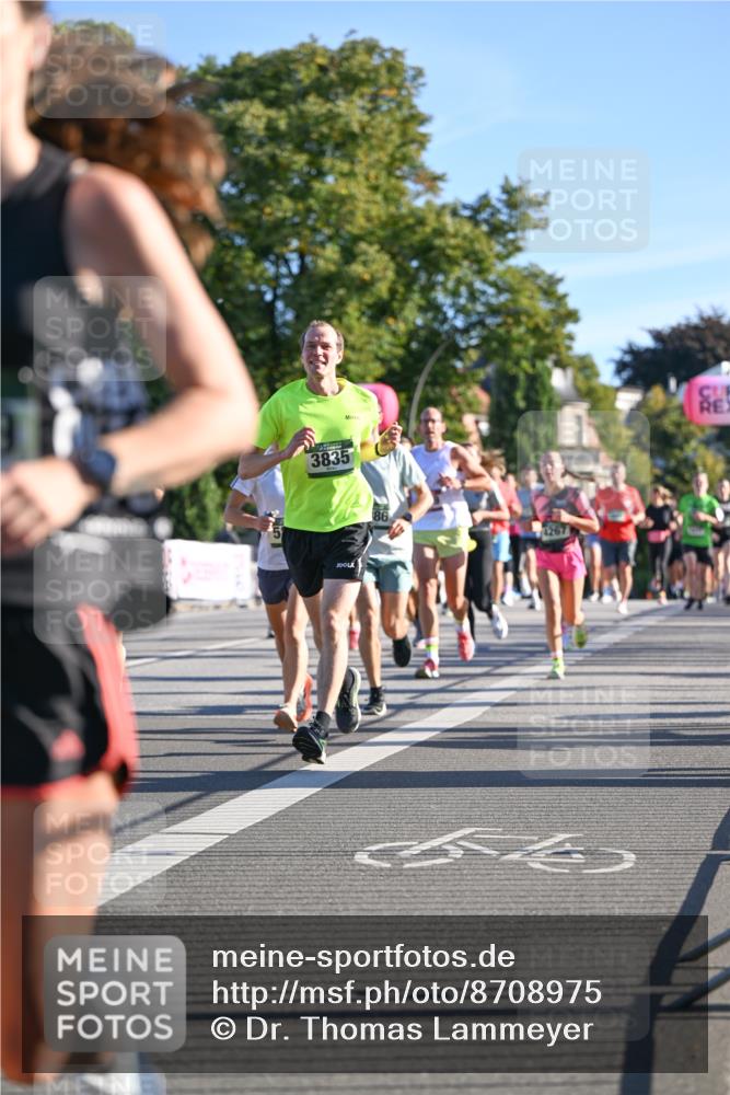 07.09.2025 - BARMER Alsterlauf Dr. Thomas Lammeyer http://msf.ph/oto/8708975 07.09.2025 09:32:17 Laufen 3835, 86, 4267 meine-sportfotos.de