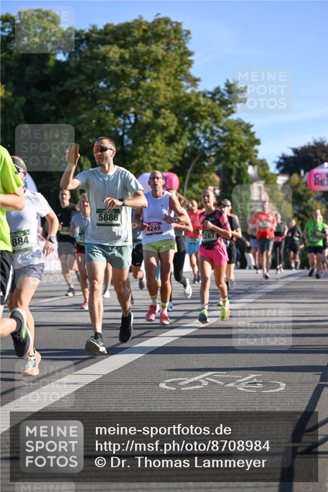 07.09.2025 - BARMER Alsterlauf Dr. Thomas Lammeyer http://msf.ph/oto/8708984 07.09.2025 09:32:18 Laufen 5886, 4249, 884, 1267 meine-sportfotos.de