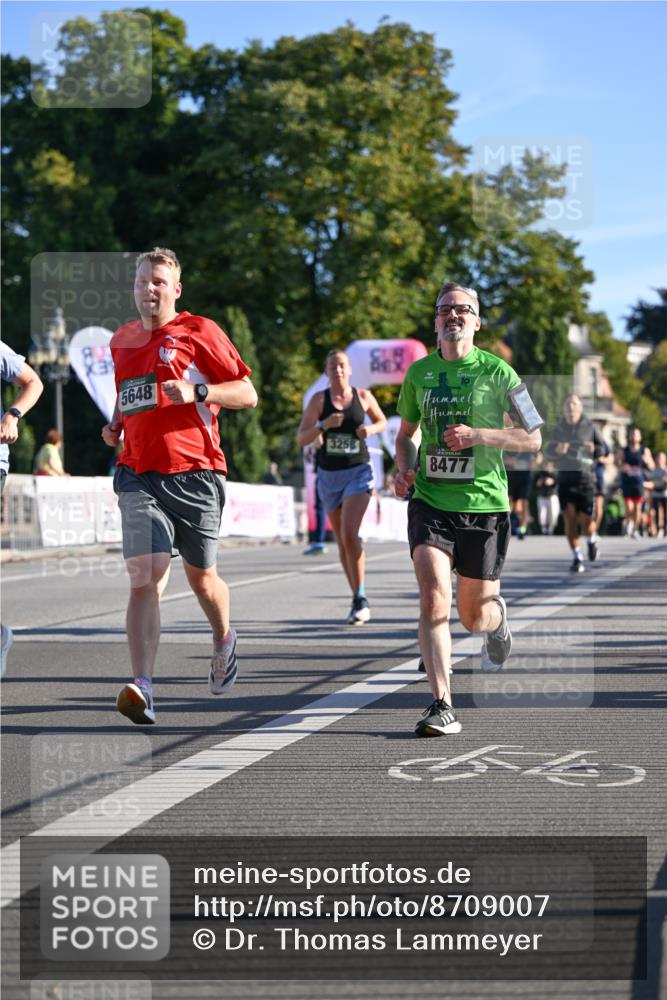 07.09.2025 - BARMER Alsterlauf Dr. Thomas Lammeyer http://msf.ph/oto/8709007 07.09.2025 09:32:24 Laufen 5648, 3258, 8477 meine-sportfotos.de