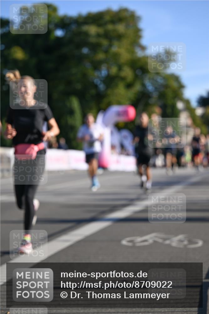 07.09.2025 - BARMER Alsterlauf Dr. Thomas Lammeyer http://msf.ph/oto/8709022 07.09.2025 09:32:26 Laufen 24 meine-sportfotos.de
