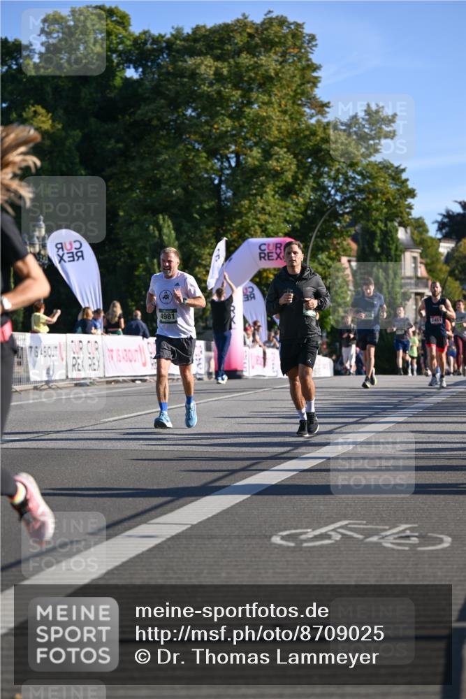 07.09.2025 - BARMER Alsterlauf Dr. Thomas Lammeyer http://msf.ph/oto/8709025 07.09.2025 09:32:27 Laufen 4981, 2451, 343 meine-sportfotos.de