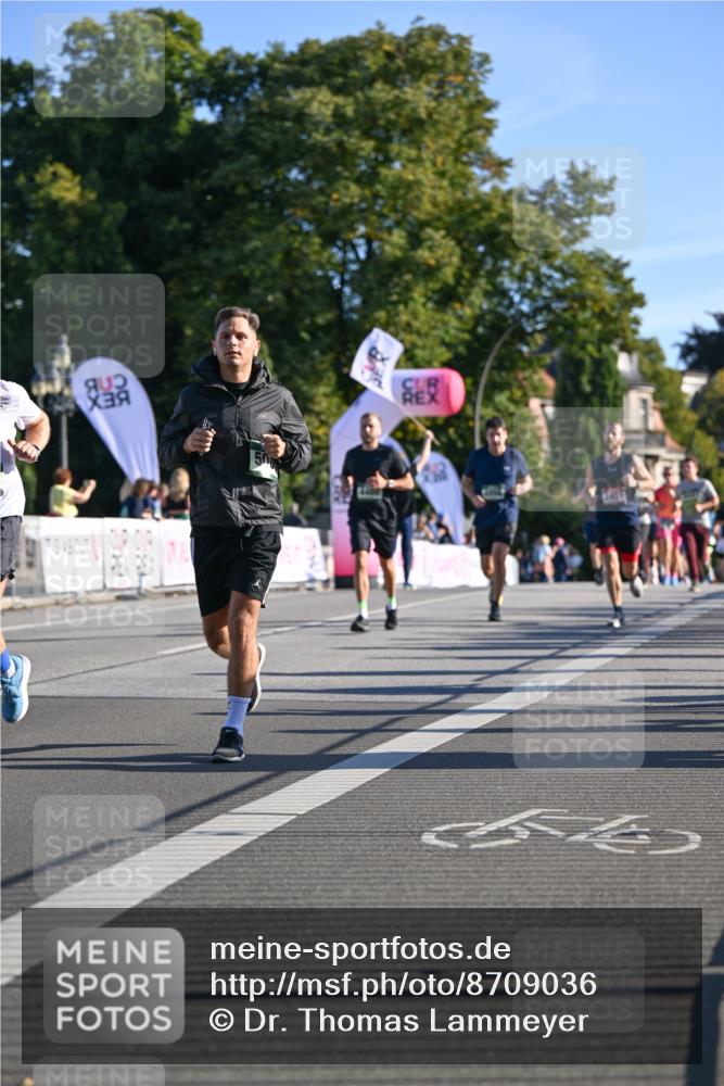 07.09.2025 - BARMER Alsterlauf Dr. Thomas Lammeyer http://msf.ph/oto/8709036 07.09.2025 09:32:28 Laufen  meine-sportfotos.de