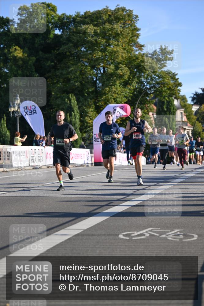 07.09.2025 - BARMER Alsterlauf Dr. Thomas Lammeyer http://msf.ph/oto/8709045 07.09.2025 09:32:30 Laufen 4460, 4956, 2451, 34 meine-sportfotos.de